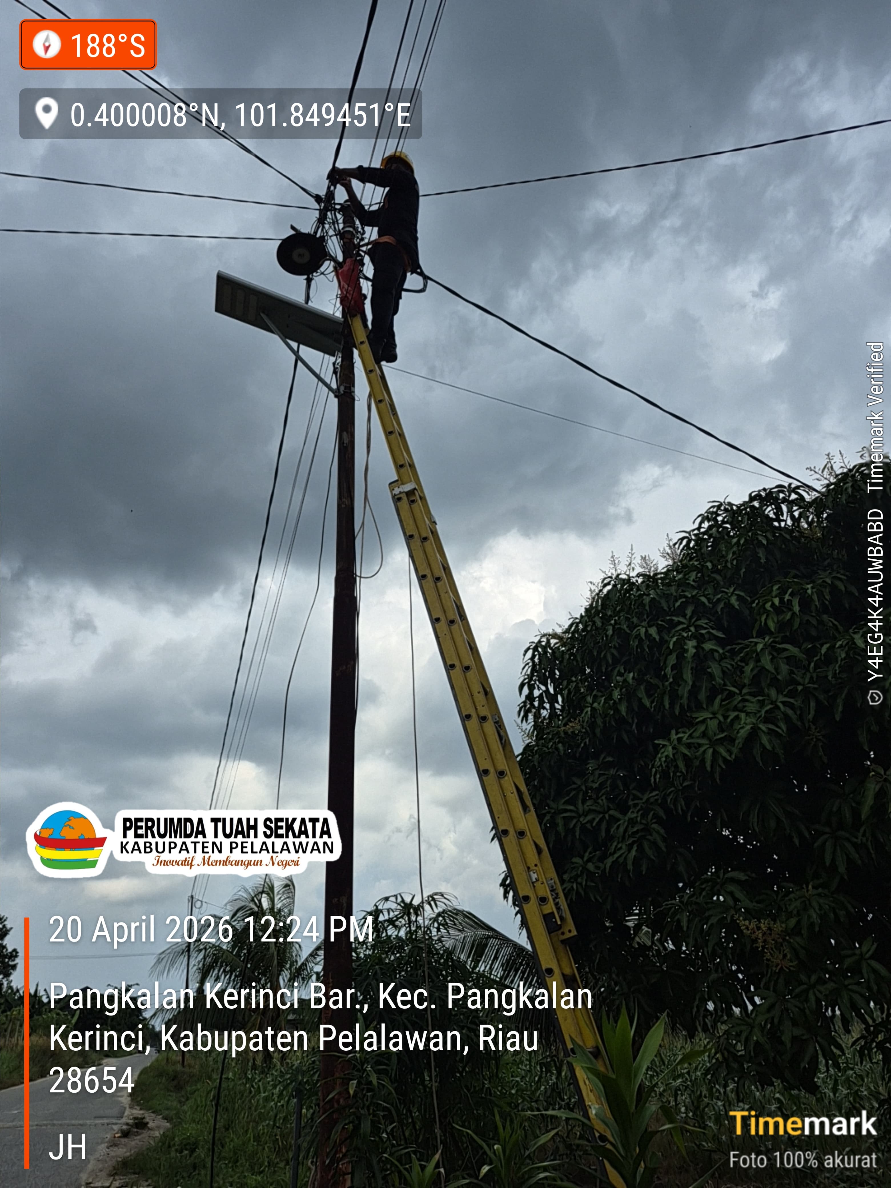 PENINGKATAN LAYANAN LISTRIK DI JALAN RAJA, PERUMDA TUAH SEKATA TAMBAH TIANG DAN STABILKAN TEGANGAN